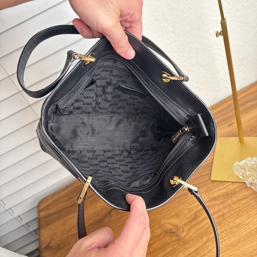 Michael Kors Bedford Medium Tote Black Saffiano Leather Bag Gold Hardware